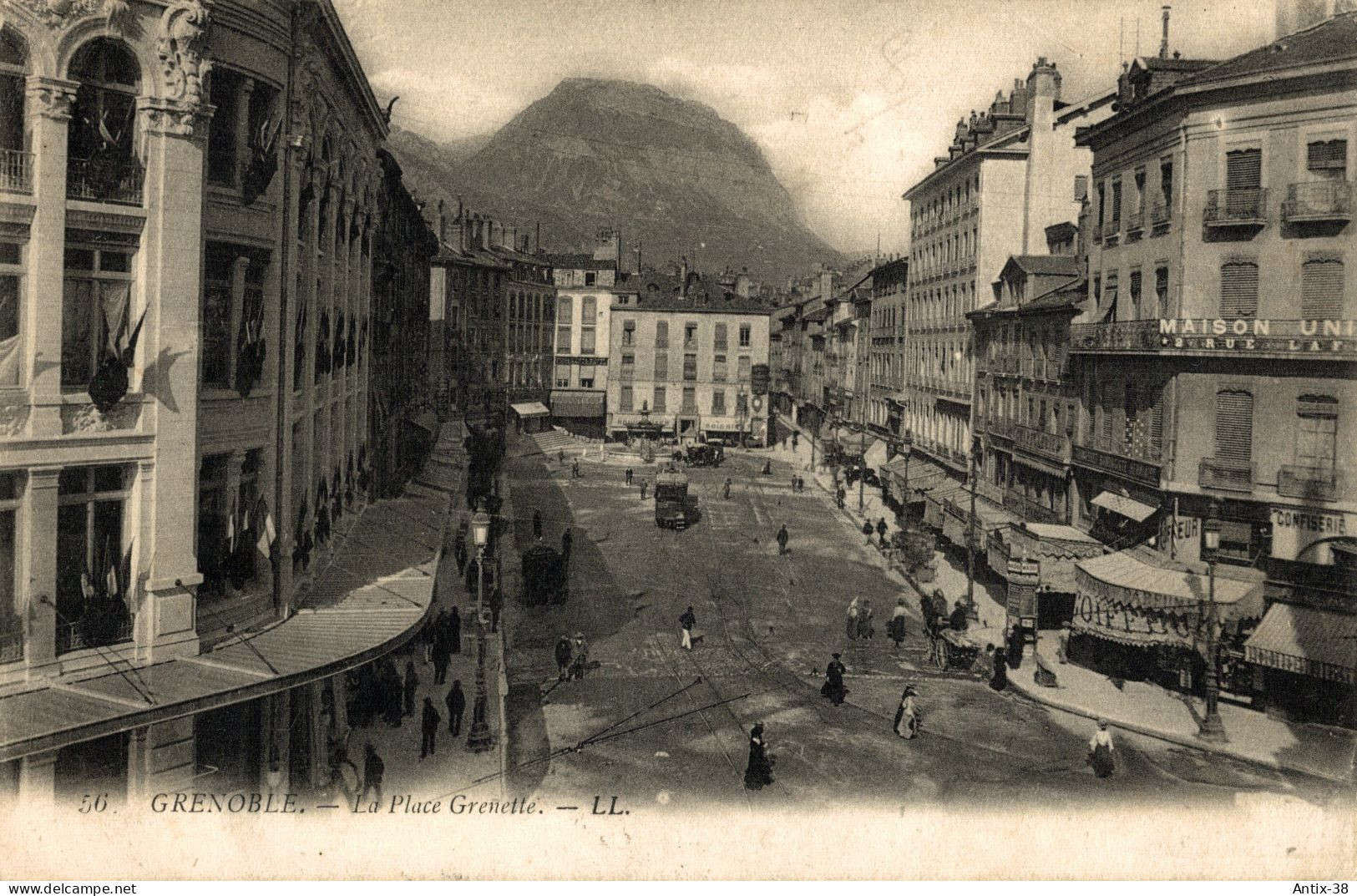 N43 - 38 - GRENOBLE - Isère - La Place Grenette - Grenoble