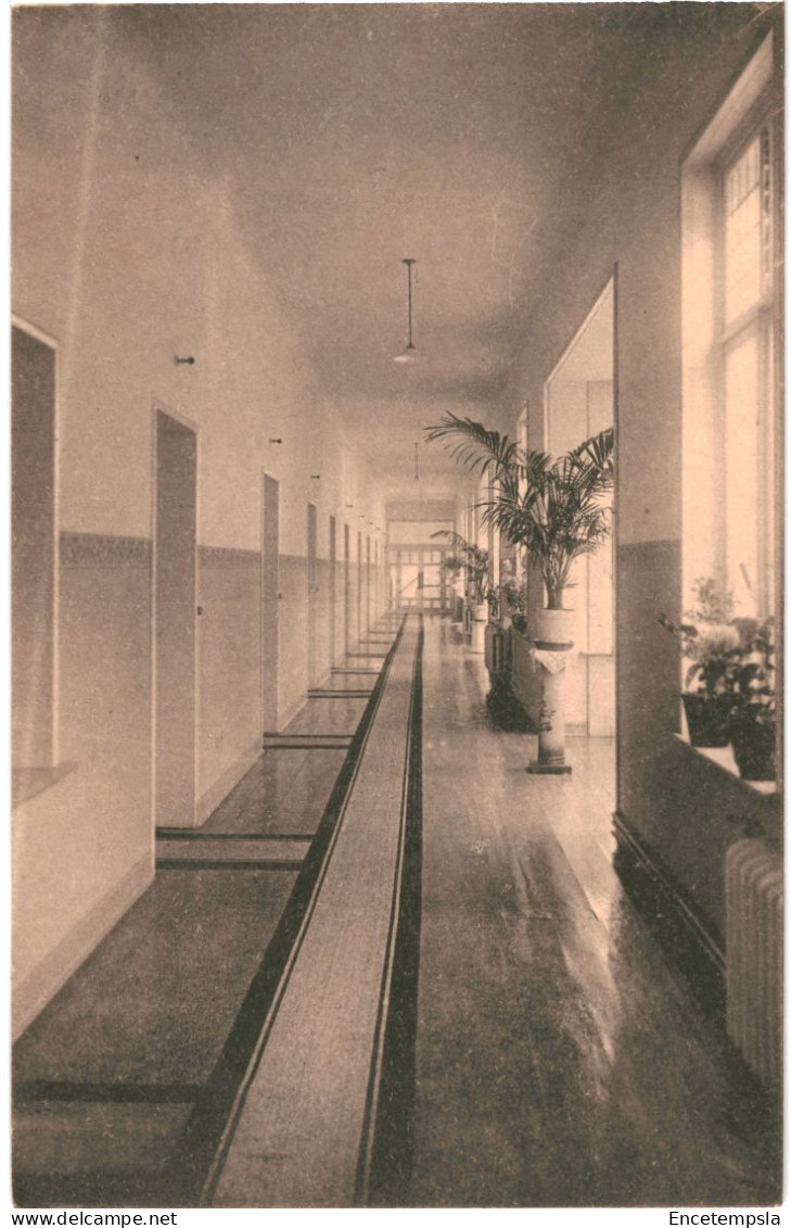 CPA Carte Postale  Belgique Bruxelles Institut Saint Jean Couloir Intérieur   VM78814 - Salute, Ospedali