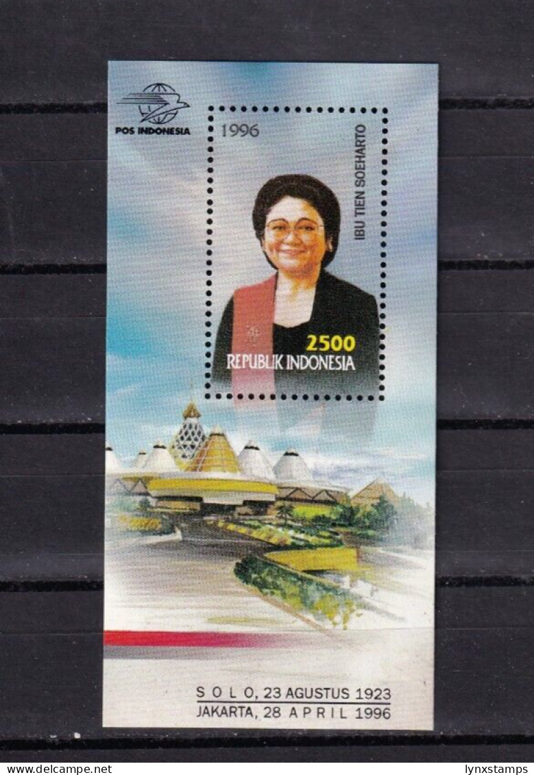 LI02 Indonesia 1996 The Death Of Ibu Tien Suharto, 1923-1996 Mini Sheet - Indonesia