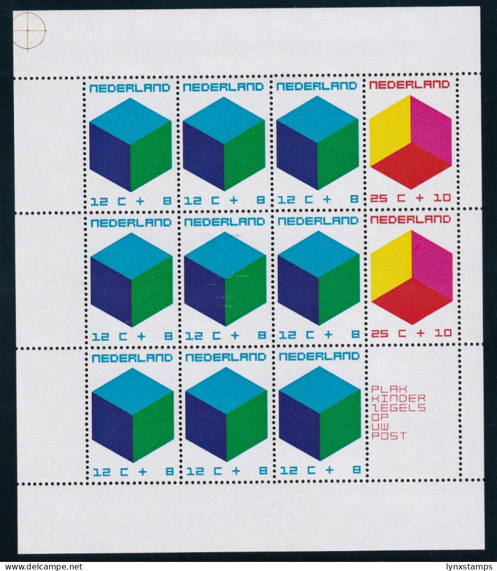 SA02 Netherlands 1970 Child Care Block Mint - Ongebruikt