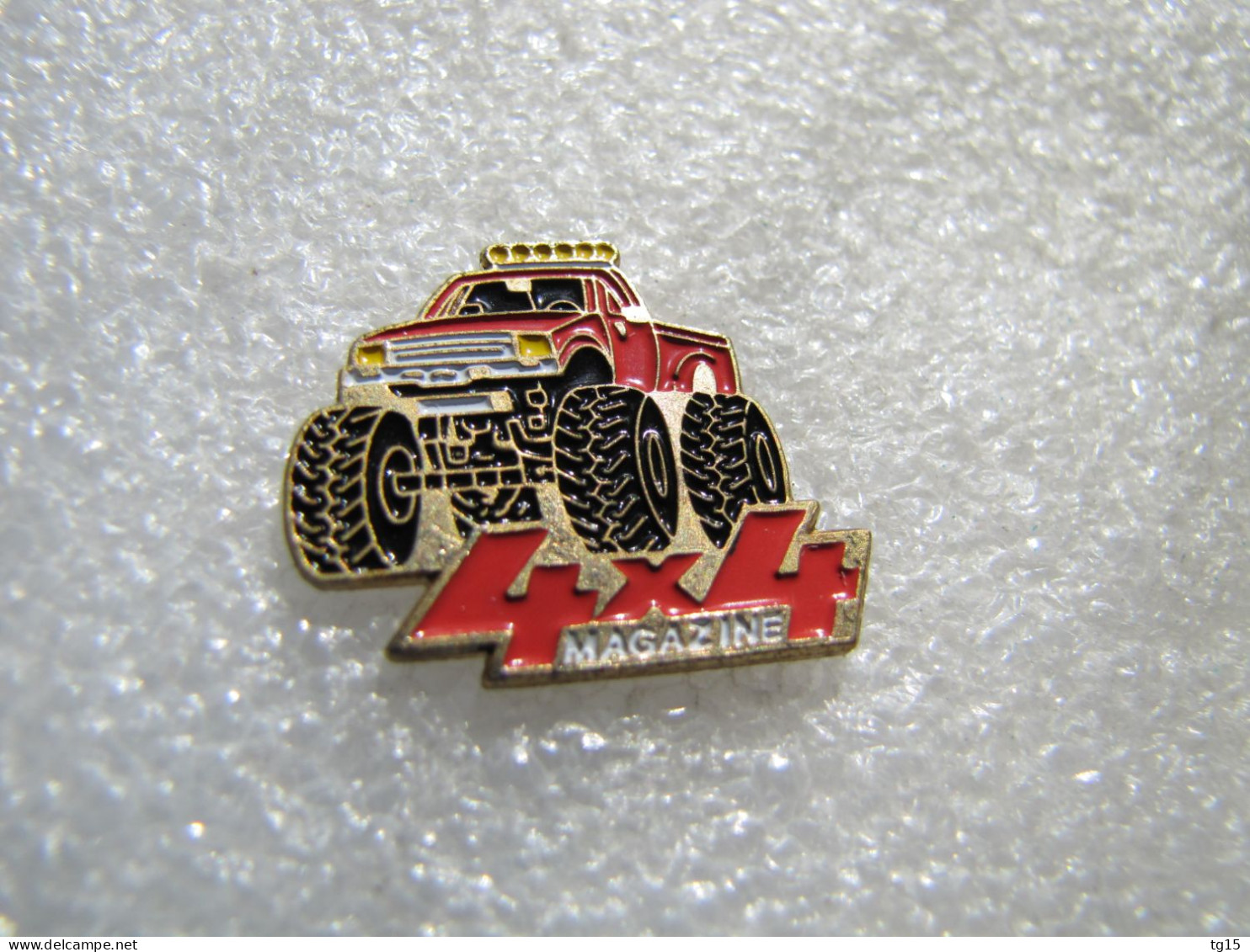 RARE  PIN'S  4X4  MAGAZINE   MONSTER TRUCK - Autres & Non Classés