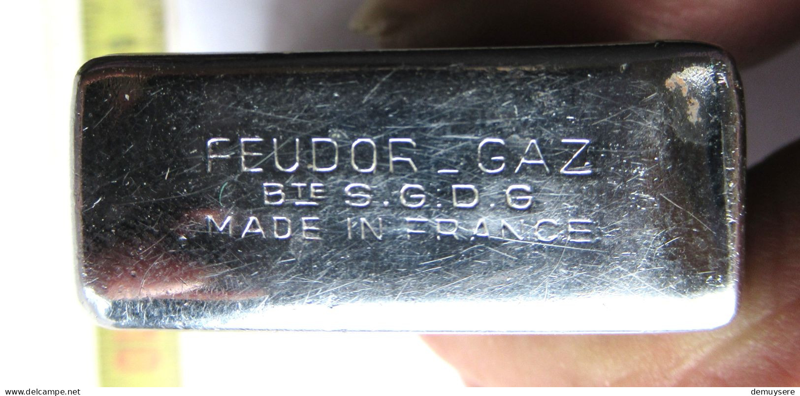 LADE 40 - BRIQUET - FEUDOR GAZ MADE IN FRABCE- AANSTEKER - 75 GRAM - Altri & Non Classificati