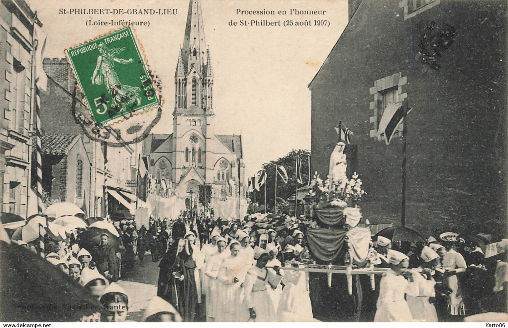 St Philbert De Grand Lieu * Procession En L'honneur De St Philbert , Une Rue Du Village * 25 Août 1907 * Fête Religieuse - Saint-Philbert-de-Grand-Lieu