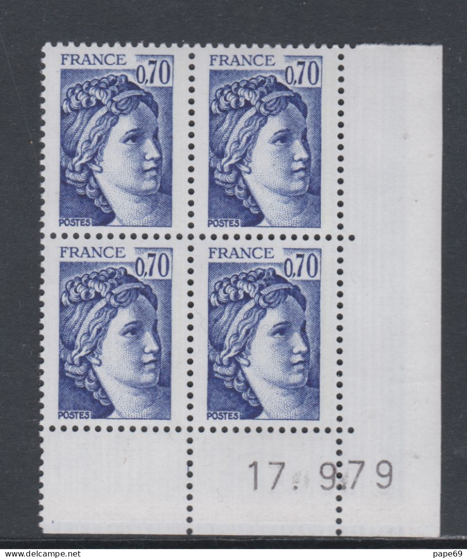 France N°2059  Type Sabine : 70 C  Bleu-vioolet En Bloc De 4 Coin Daté  Du  17 . 9 . 79 ;  Sans Trait, Sans Charnière TB - 1970-1979