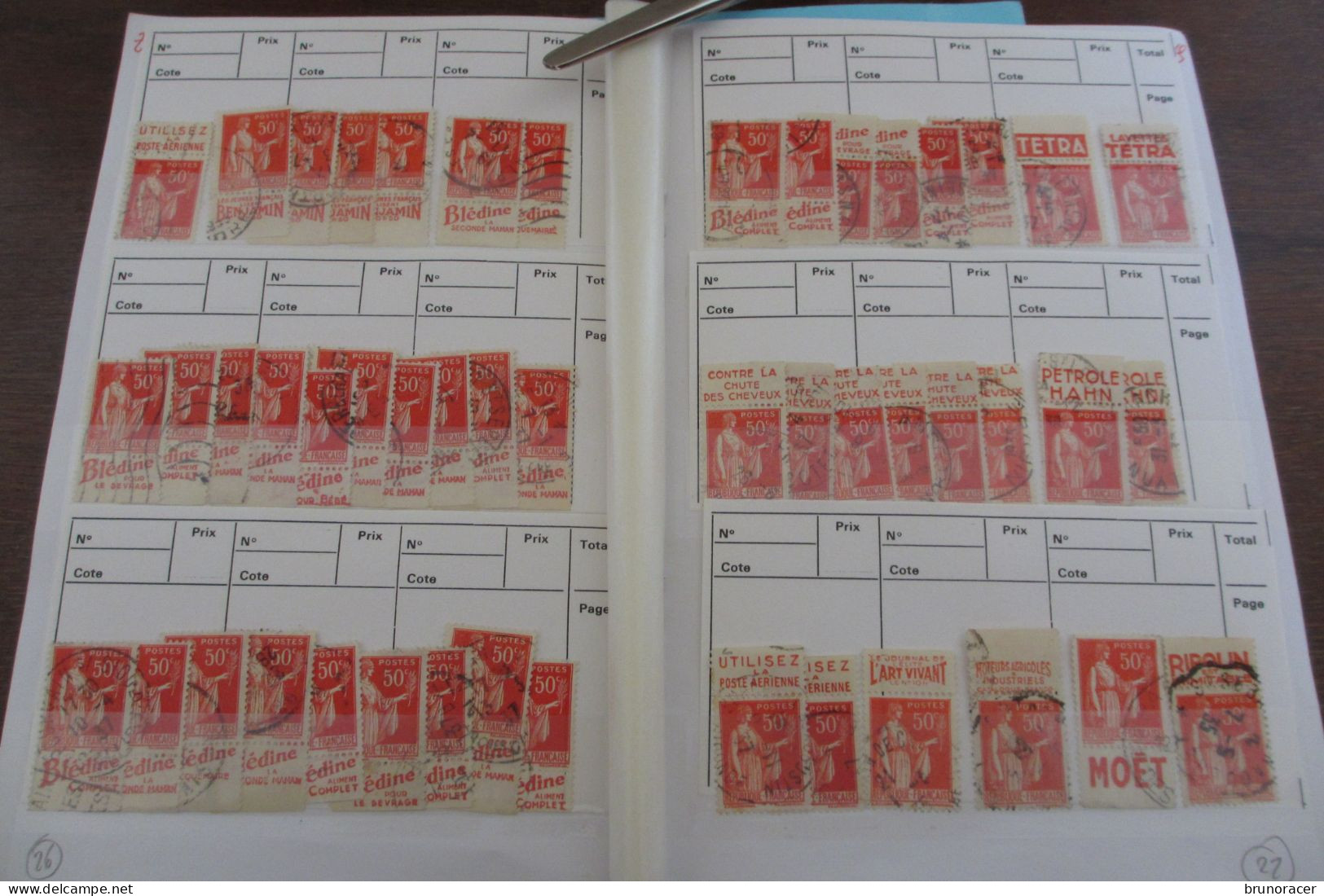 LOT DE 926 TIMBRES AVEC PUB ISSUS DE CARNETS OBLITERES DANS DEUX CARNTS A CHOIX VOIR SCANS