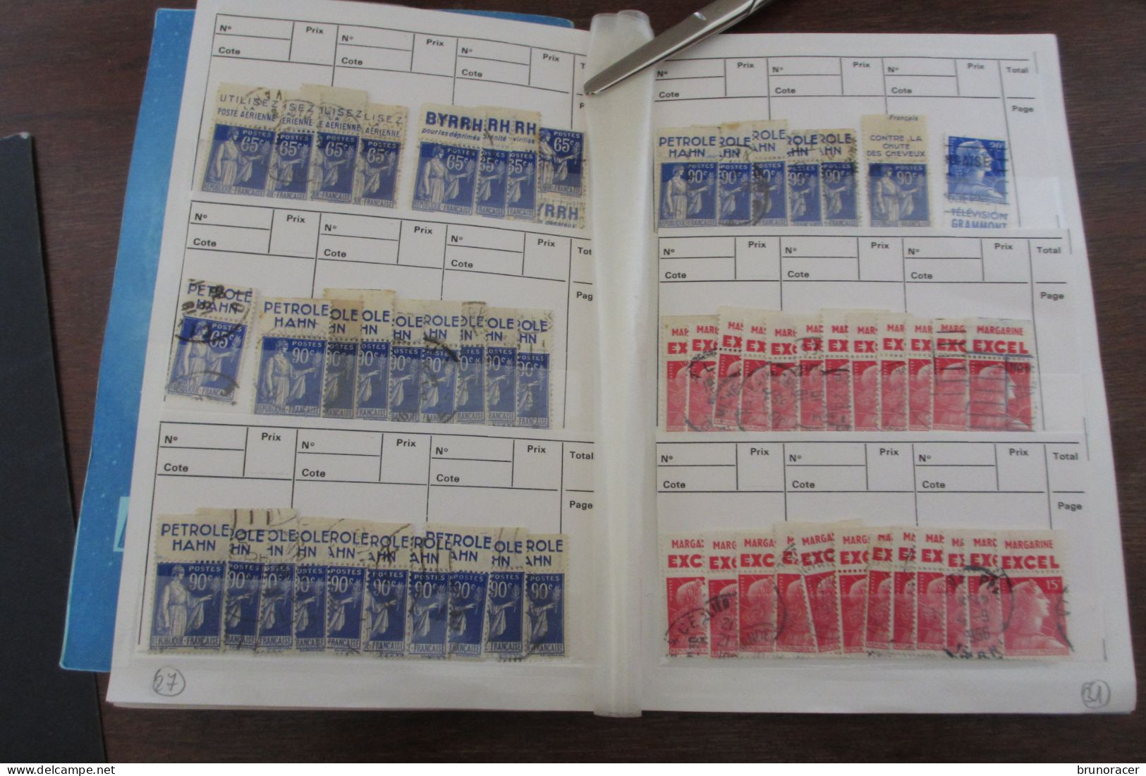 LOT DE 926 TIMBRES AVEC PUB ISSUS DE CARNETS OBLITERES DANS DEUX CARNTS A CHOIX VOIR SCANS