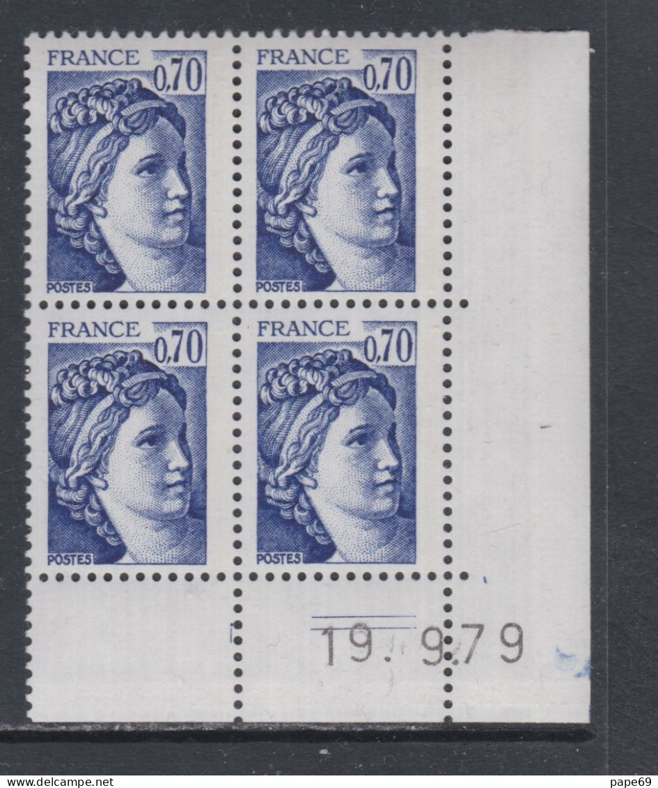 France N°2056  Type Sabine : 70 C  Bleu-vioolet En Bloc De 4 Coin Daté  Du  19 . 9 . 79 ;  2 Traits, Sans Charnière TB - 1970-1979