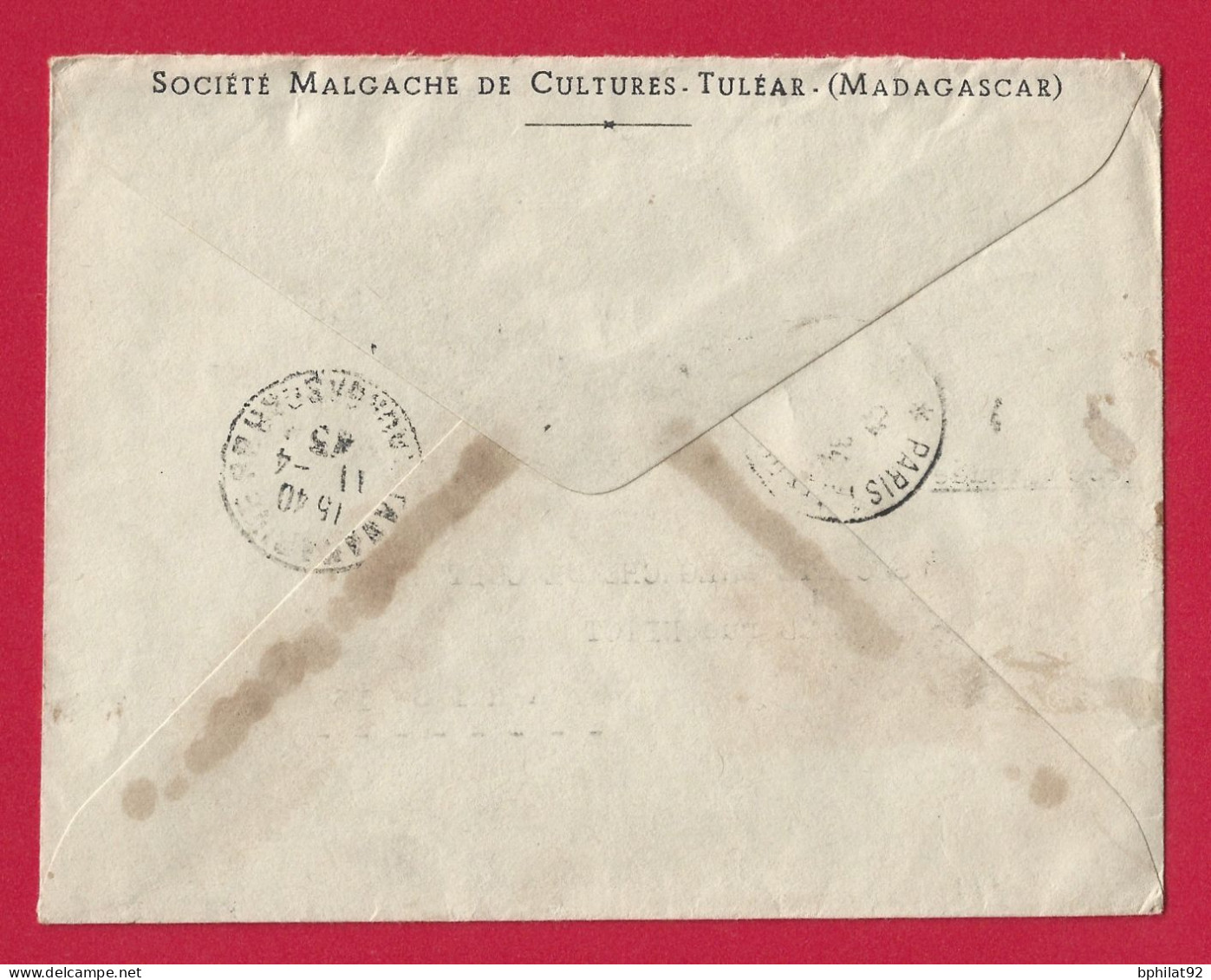 !!! MADAGASCAR, LETTRE RECOMMANDÉE PAR AVION AFFRANCHIE EN NUMÉRAIRE DE 1945, DE TULEAR POUR PARIS - Posta Aerea