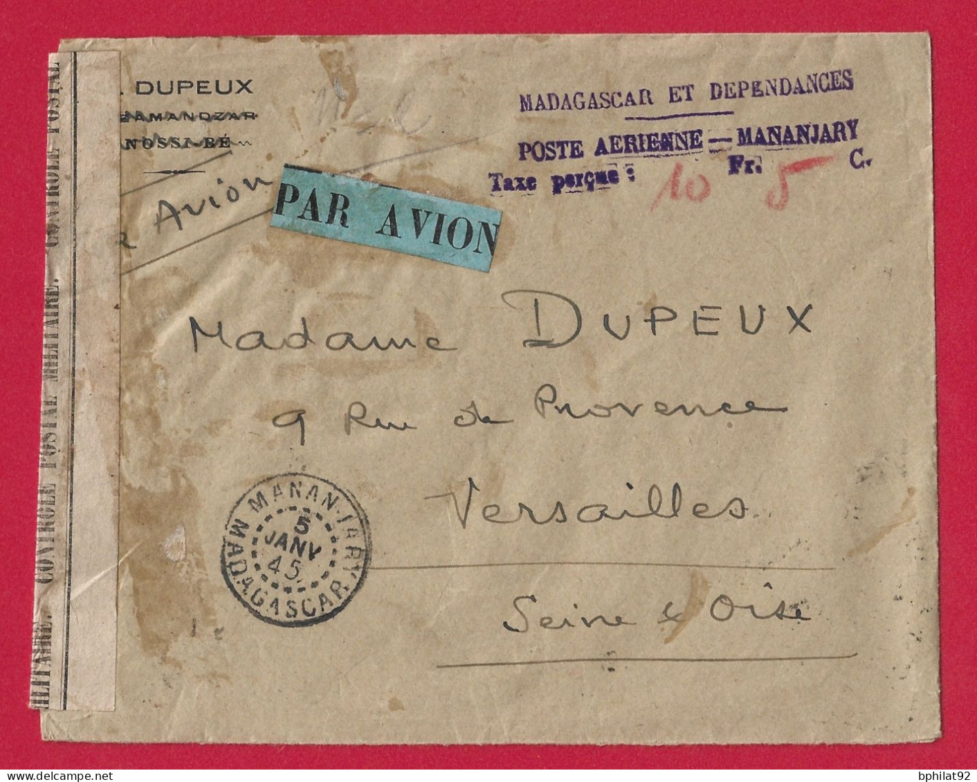 !!! MADAGASCAR, LETTRE AFFRANCHIE EN NUMÉRAIRE PAR AVION DE MANANJARY POUR VERSAILLES DE 1945 AVEC CENSURE MILITAIRE - Poste Aérienne