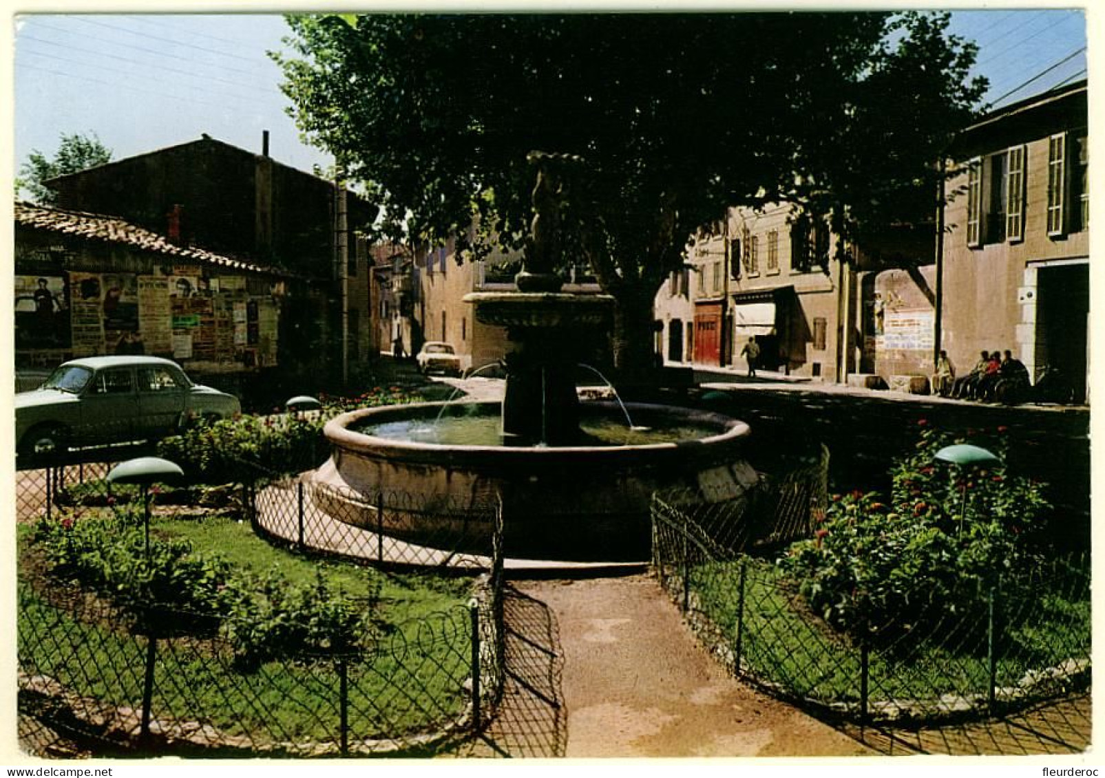 13 - M55227CPM - MARIGNANE - La Fontaine - Très Bon état - BOUCHES-DU-RHONE - Marignane