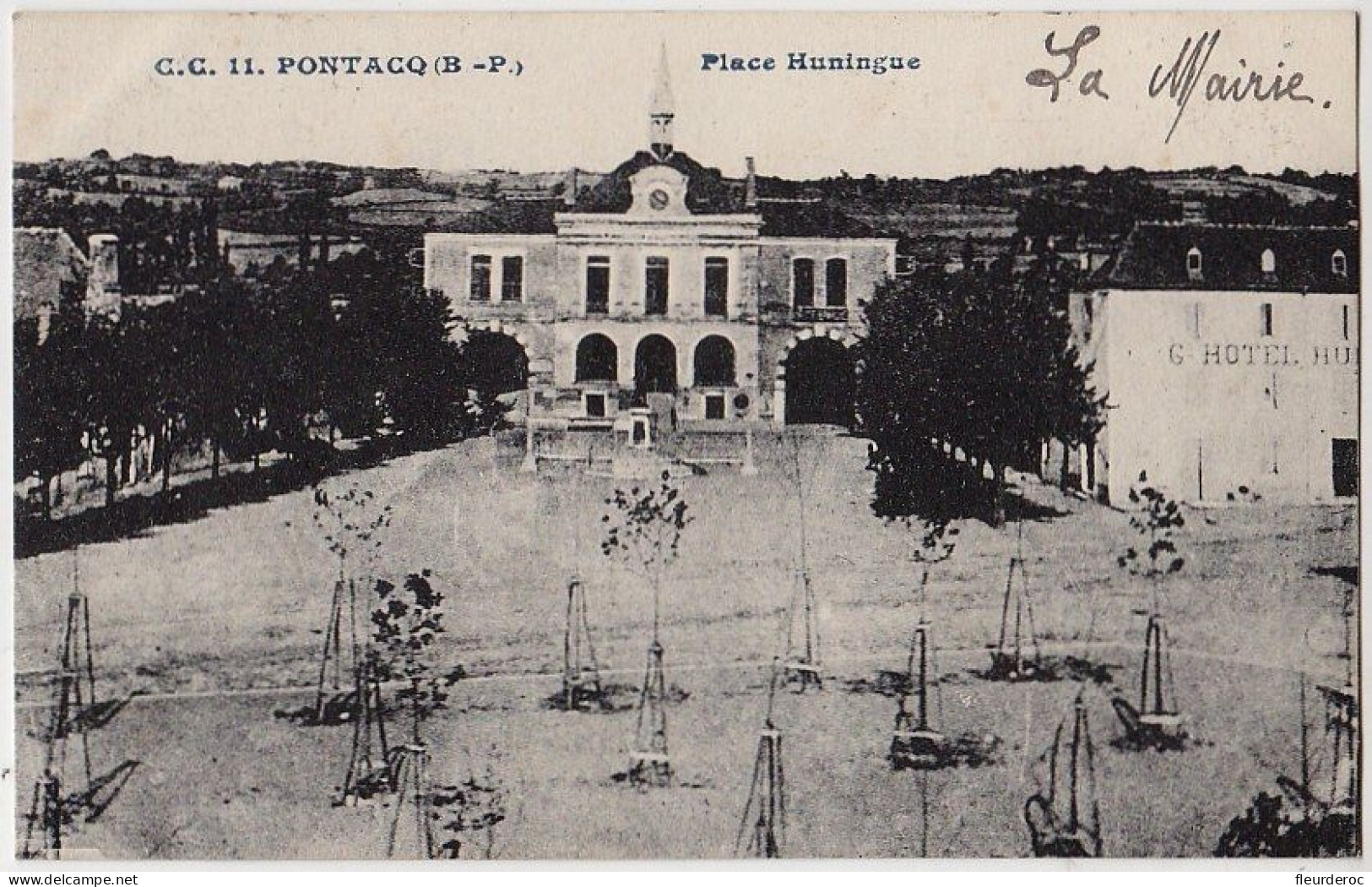 64 - B55781CPA - PONTACQ - Place Huningue - Très Bon état - PYRENEES-ATLANTIQUES - Pontacq