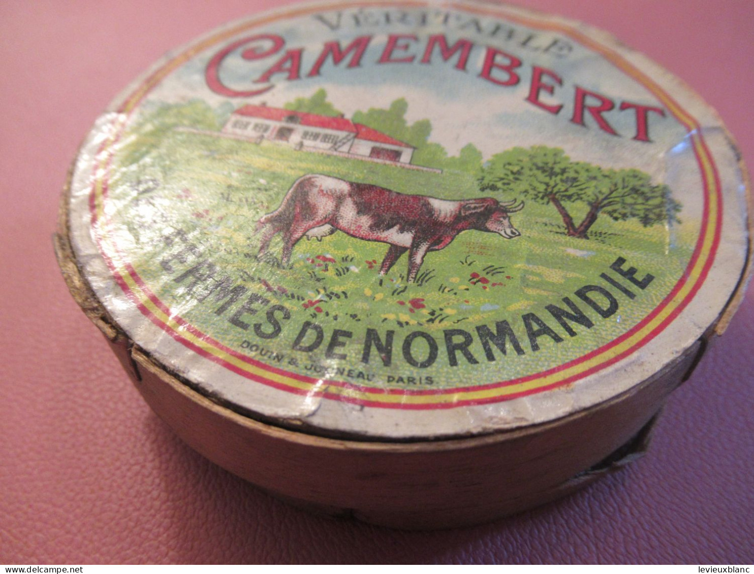 Boite Bois Ancienne Avec étiquette /FROMAGE/Véritable Camembert  Des Fermes De NORMANDIE/ Vers 1960   FROM45 - Käse