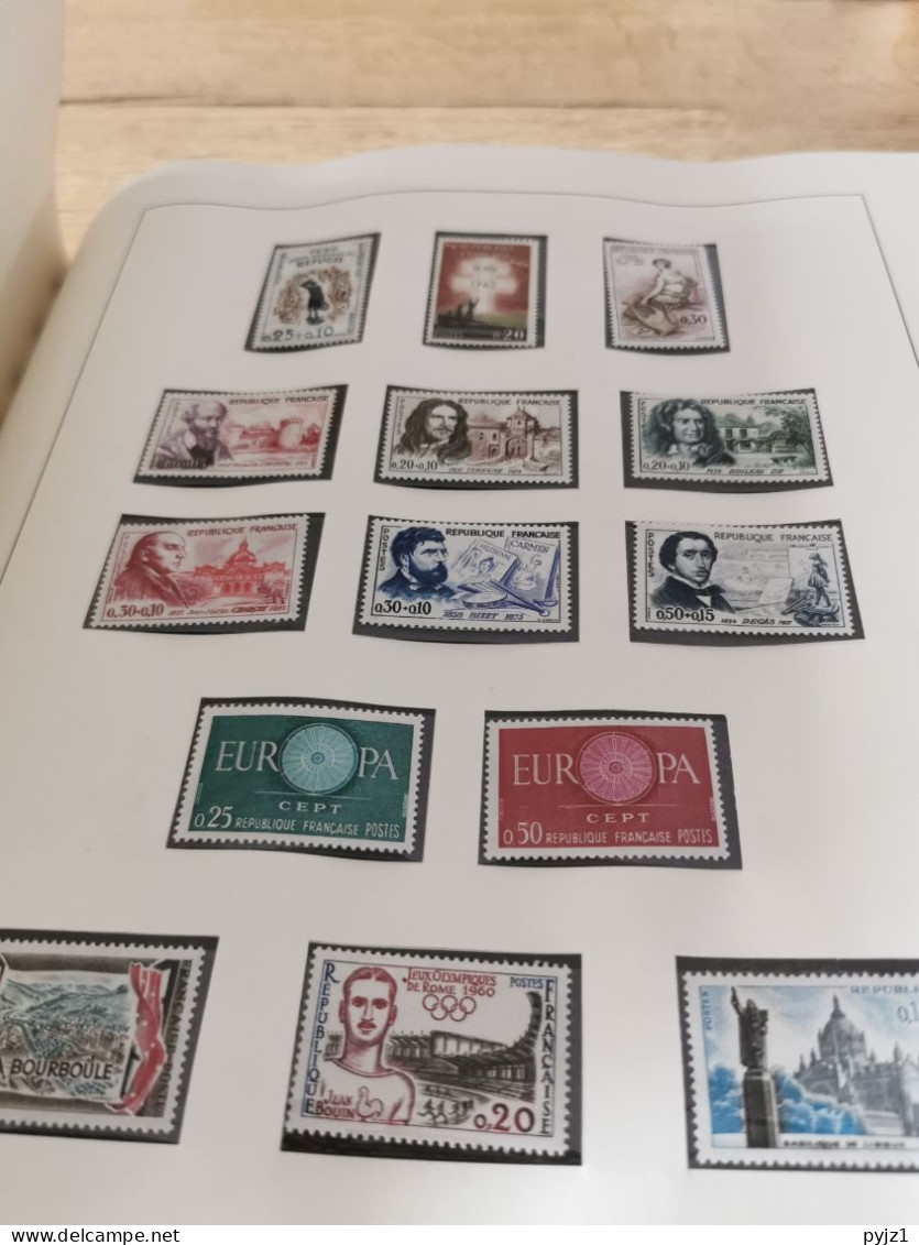 France 1960-1977 Complete MNH In SAFE - Collections (with Albums)