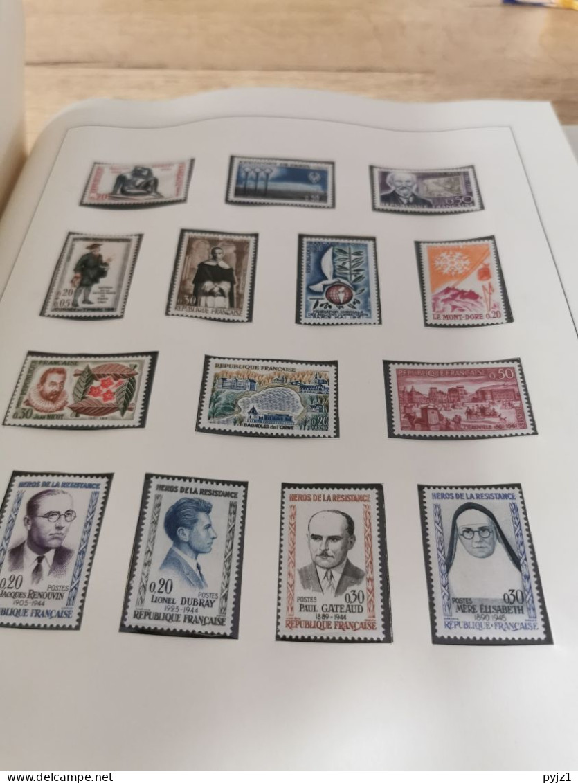 France 1960-1977 complete MNH in SAFE