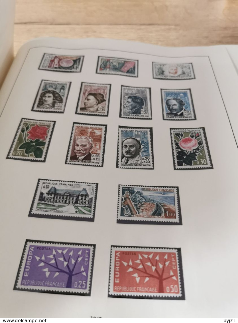 France 1960-1977 complete MNH in SAFE