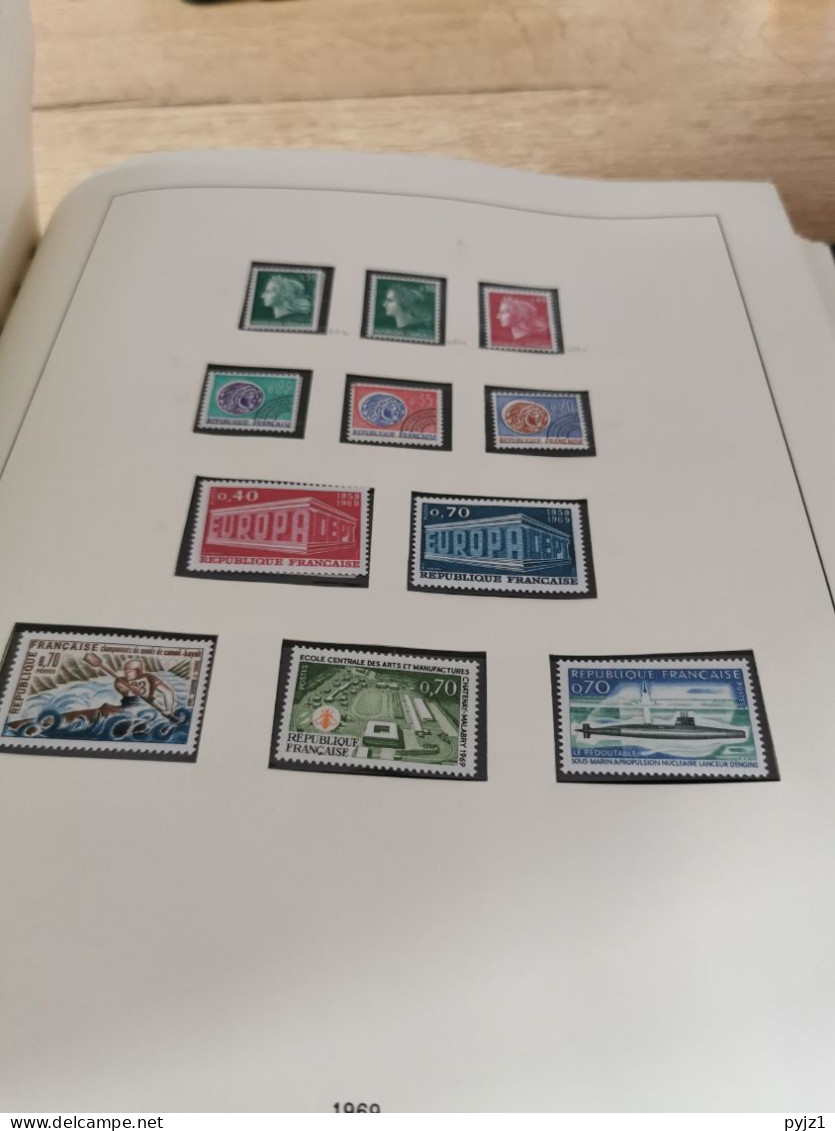 France 1960-1977 complete MNH in SAFE