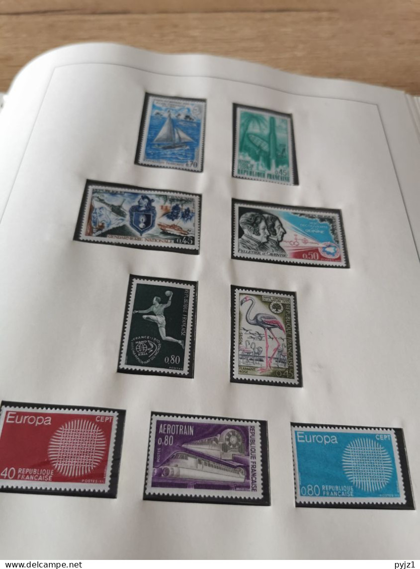 France 1960-1977 complete MNH in SAFE