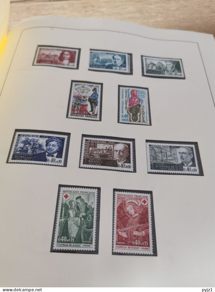 France 1960-1977 complete MNH in SAFE