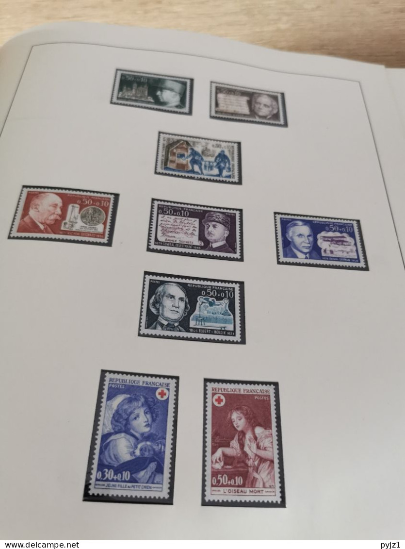 France 1960-1977 complete MNH in SAFE