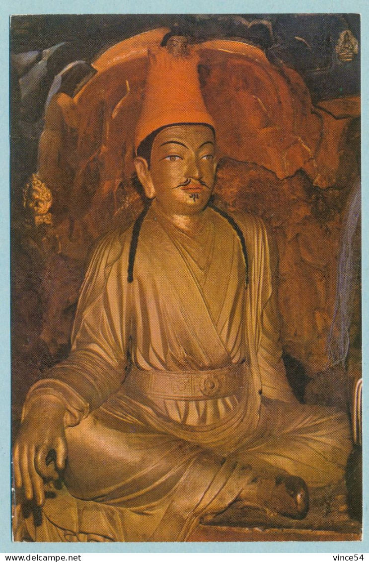 The Tibetan King Songzamgambu  (cylindrical Clay Figure) - Tíbet