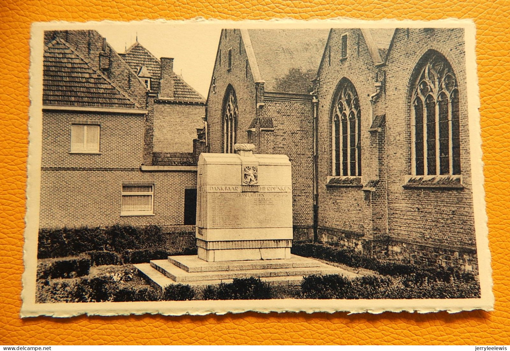 BEERVELDE  - Monument Aan De Gesneuvelden En Opgeëisten 1914-18 - Lochristi