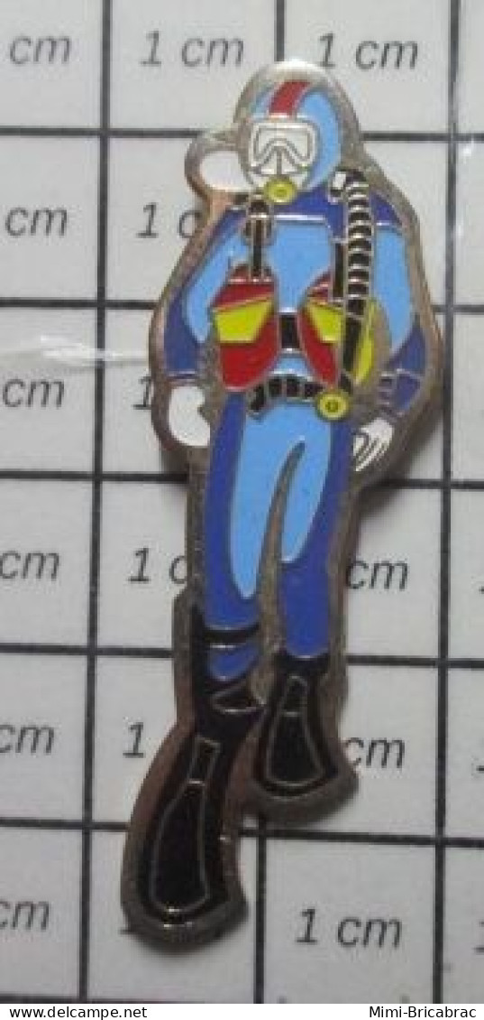 813G Pin's Pins / Beau Et Rare / SPORTS / Grand Pin's HOMMe GRENOUILLE PLONGEE SOUS MARINE - Tauchen