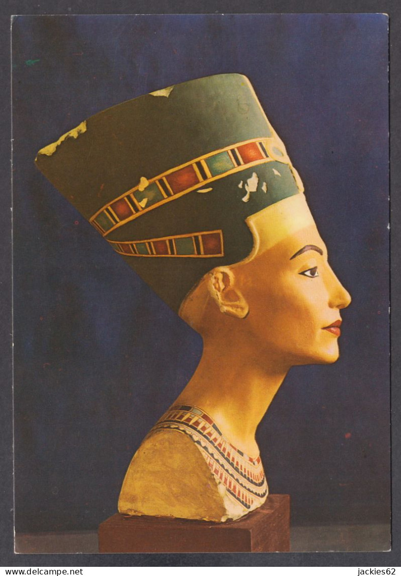 116685/ Egypte, *Painted Limestone Bust Of Queen Nefertiti*, Berlin, Staatliche Museen  - Antiek