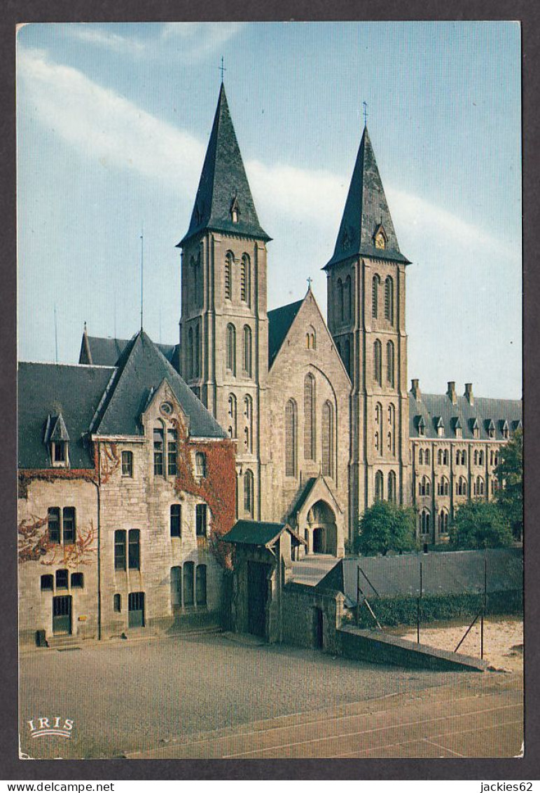 090695/ MAREDSOUS, L'Abbaye, Eglise Et Vue De L'école Abbatiale - Anhée