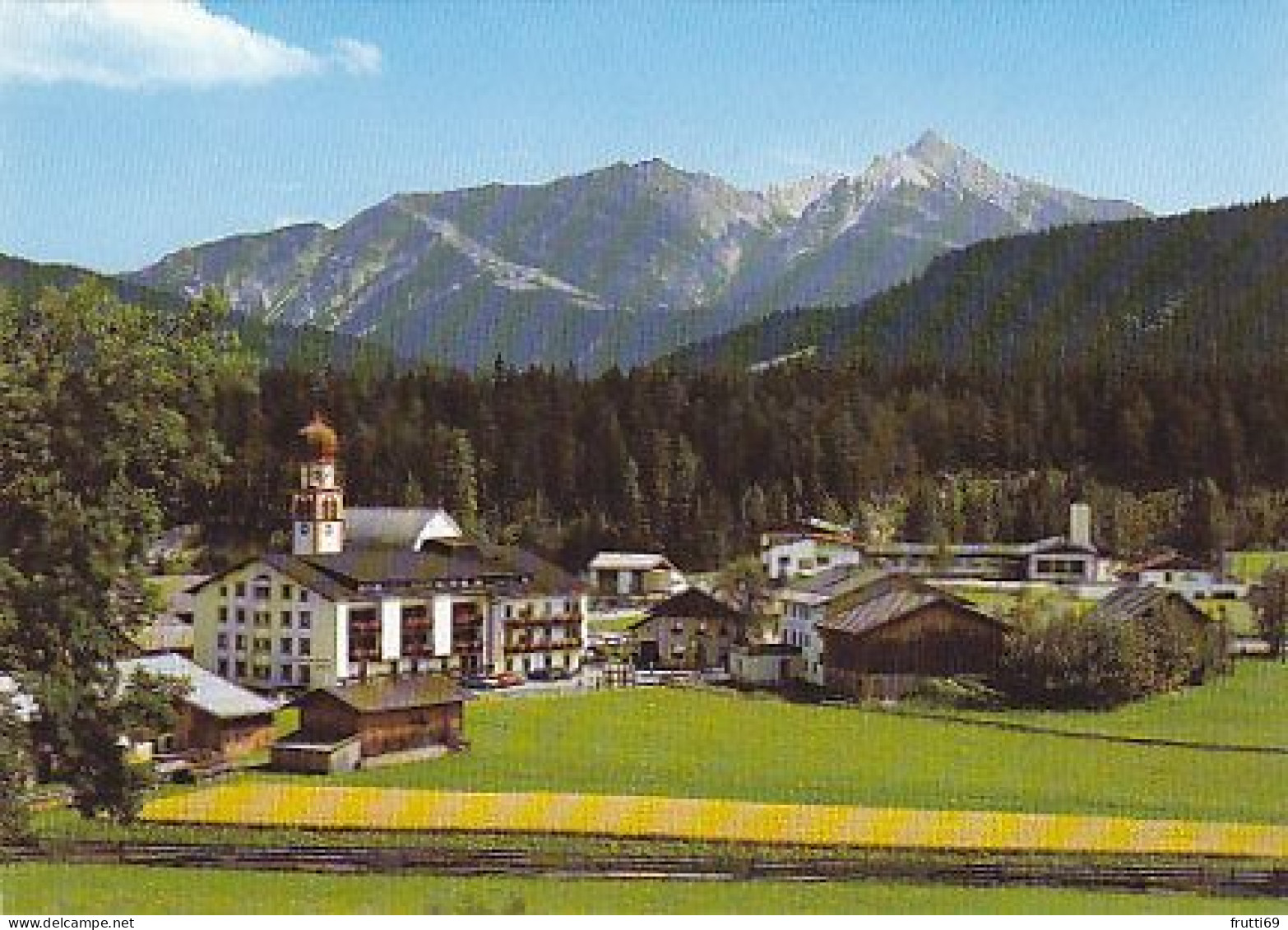 AK 209453 AUSTRIA - Leutasch - Kirchplatzl Gegen Reither Spitze - Leutasch