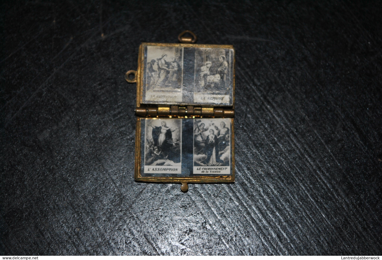 Pendentif émaillé métal doré Livre photos religieuses Complet Bijou ANTIQUE MINIATURE PHOTO BOOK PENDANT coeur de JESUS