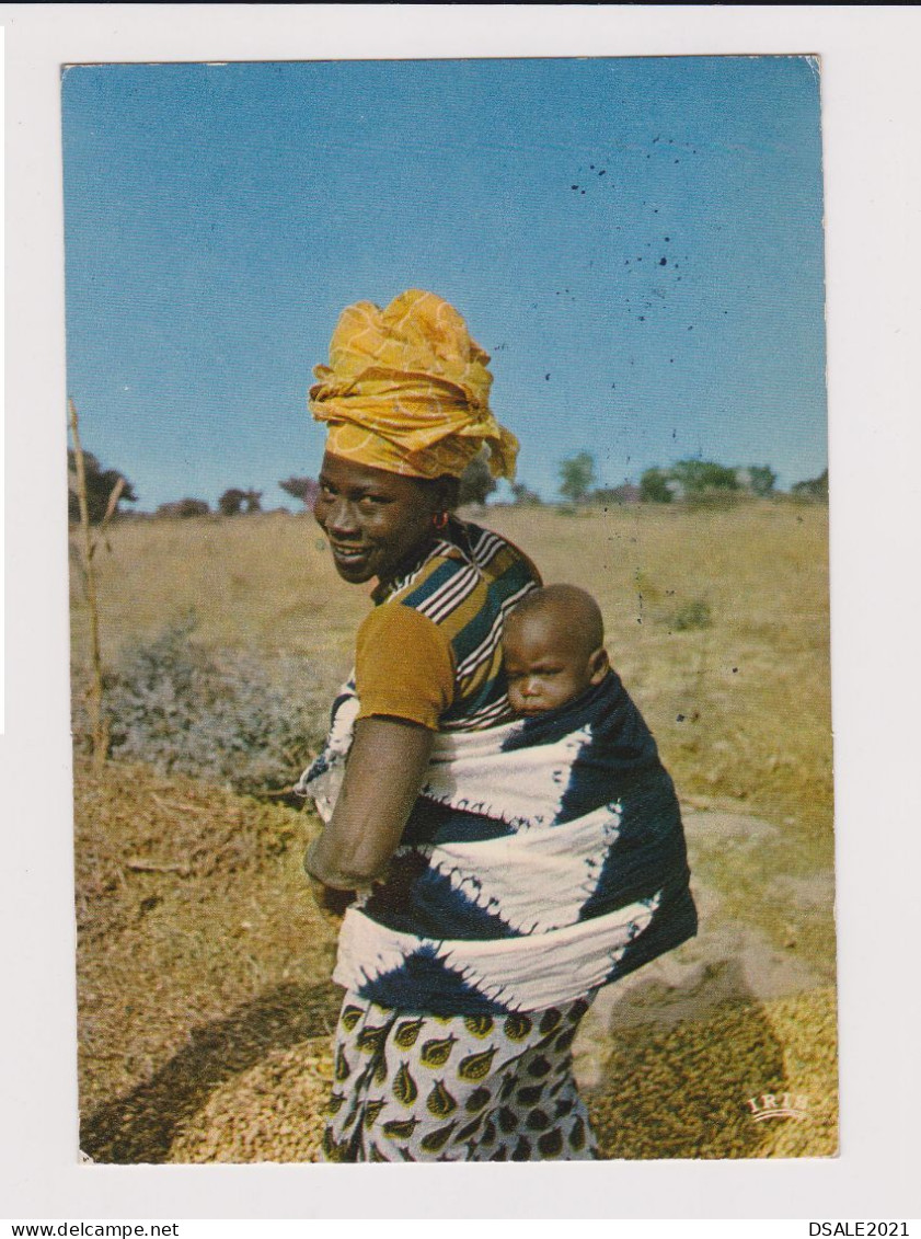 Cameroon 2x40F Butterfly Topic Stamps, 1970s Young Woman Mother W/Child In Traditional Dress, Vintage Photo Postcard 593 - Kamerun (1960-...)