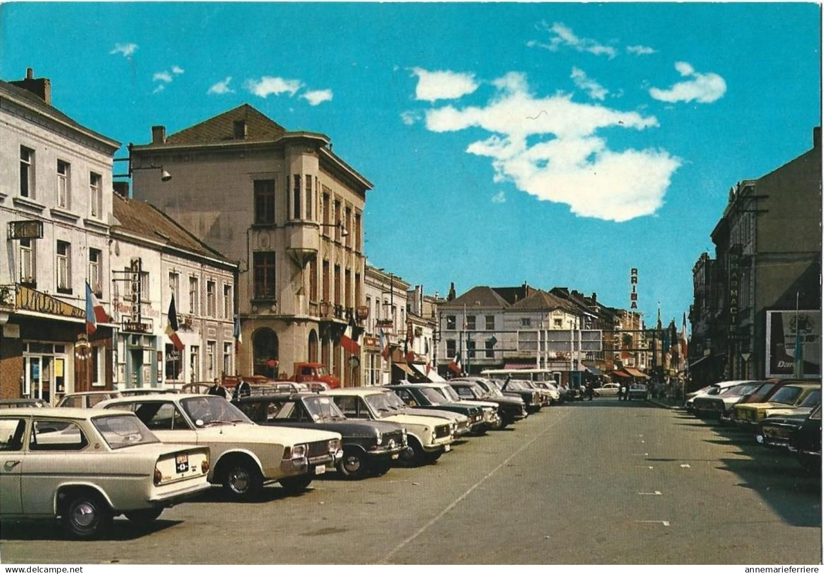 La Louvière Place Jules Mansart - La Louvière