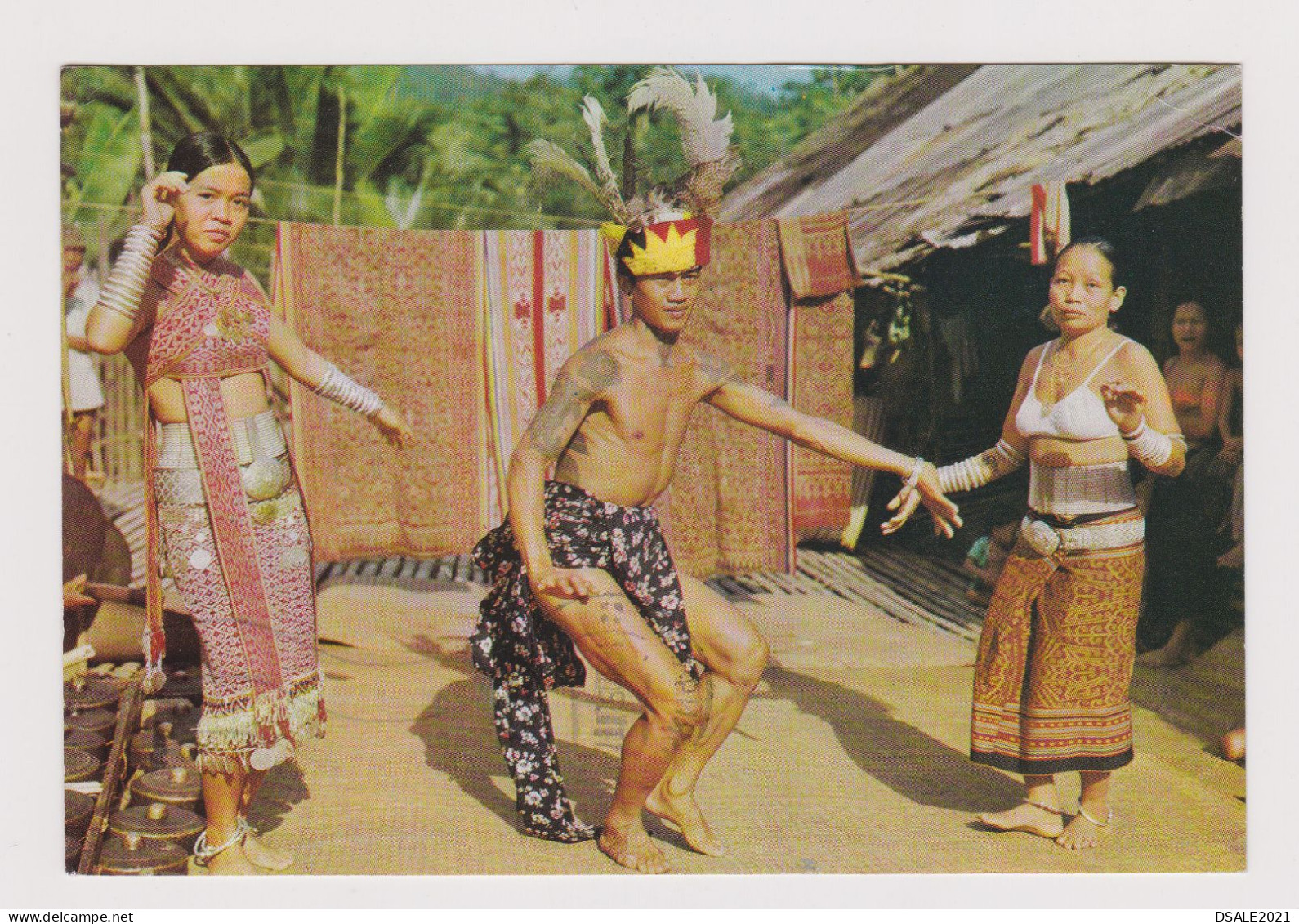 Malaysia 40c Flying Lemur Topic Stamp, 1980s Sarawak Young Man And Women Traditional Dance Scene, Photo Postcard (702) - Malaysia (1964-...)