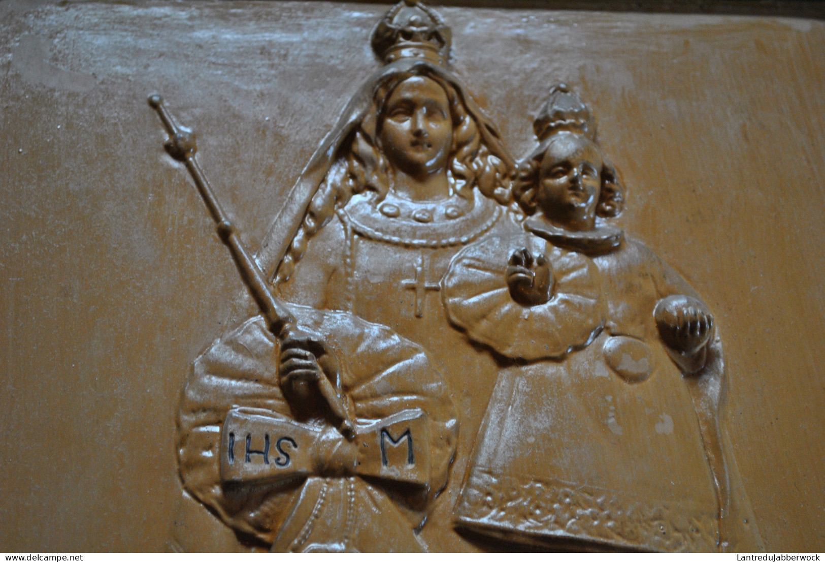 PAS D'ENVOI Ancien Bas Relief En Plâtre Notre Dame De Luxembourg (50 X 40) Consolatrix Afflictorum Patrona Esse Matrem - Godsdienst & Esoterisme