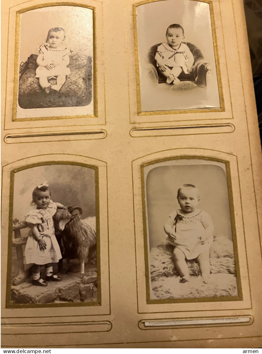 Album de 54 photos 1880-1900 cabinet photos CDV  Nancy - Bourges  Militaires  ( Album très mauvais état)