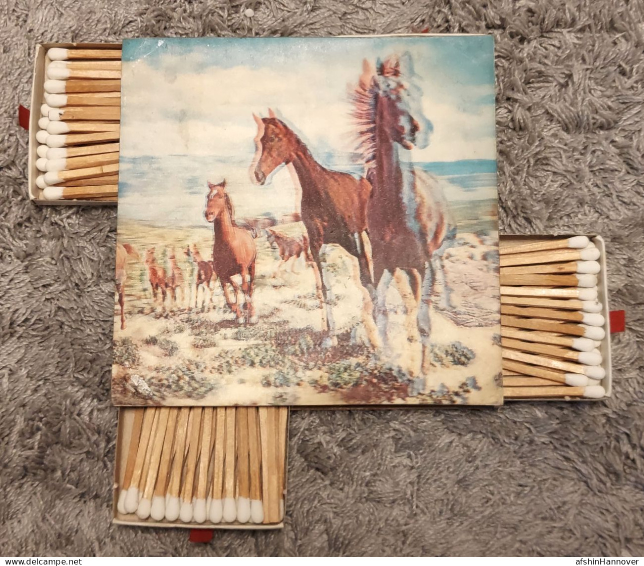 A Big Pack Of Matches Made In Japan About 40 Years Ago - Scatole Di Fiammiferi