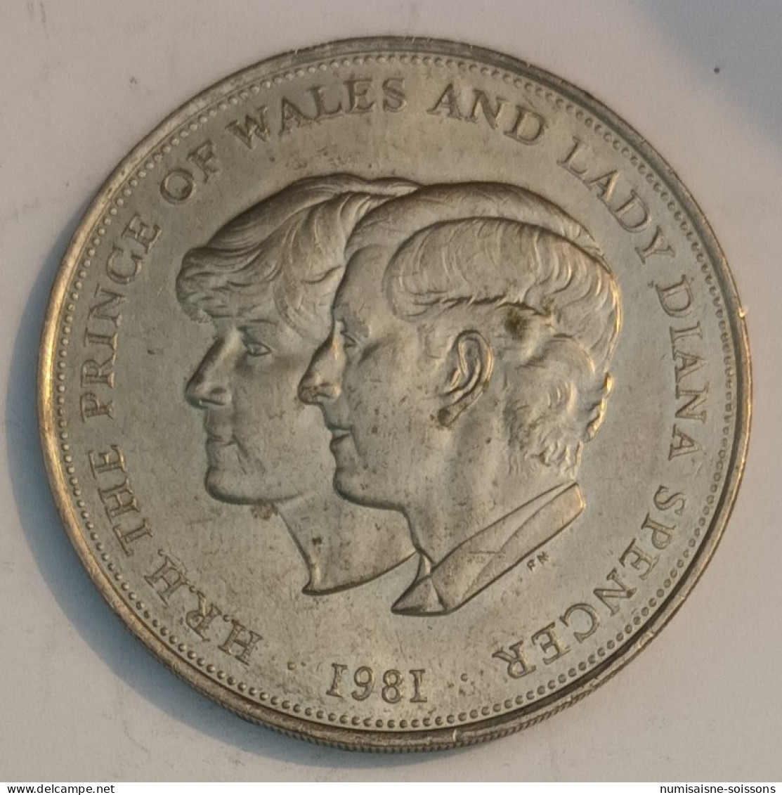 MÉDAILLE - PRINCE CHARLES ET LADY DIANA  - 1981- ELISABETH II - Other & Unclassified