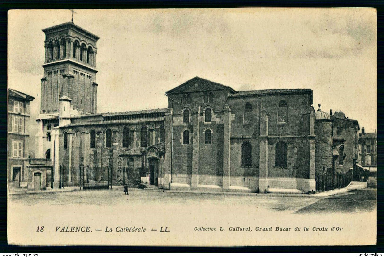 A69  FRANCE CPA VALENCE - LA CATHEDRALE - Collections & Lots