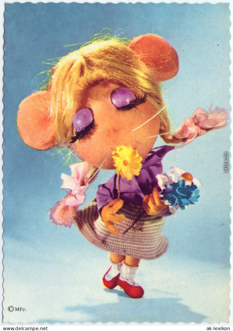  Maus Mit Kleidung Und Blumenstrauß 1970 - Series De Televisión