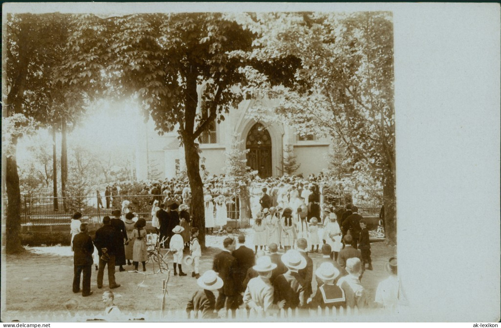 Ansichtskarte Waldshut-Tiengen Kirchgang - Privatfoto AK 1915  - Waldshut-Tiengen