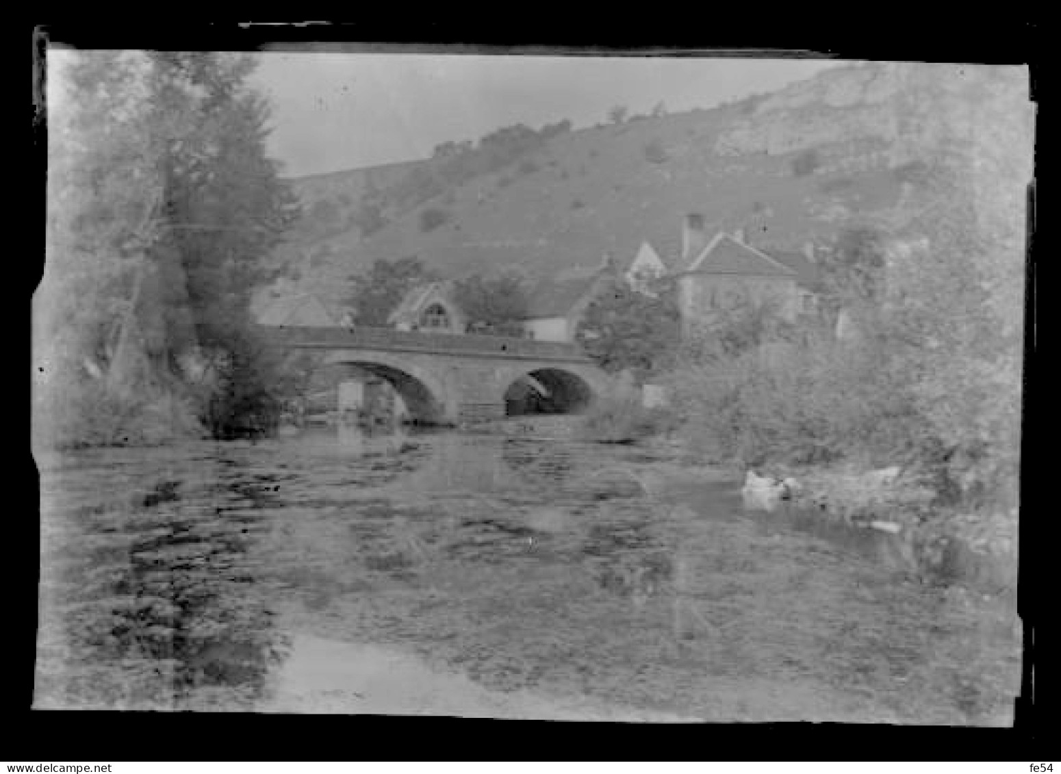 ° 89 ° YONNE ° MAILLY LE CHATEAU ° 16 plaques de verre négatives  6.5 x 9 °