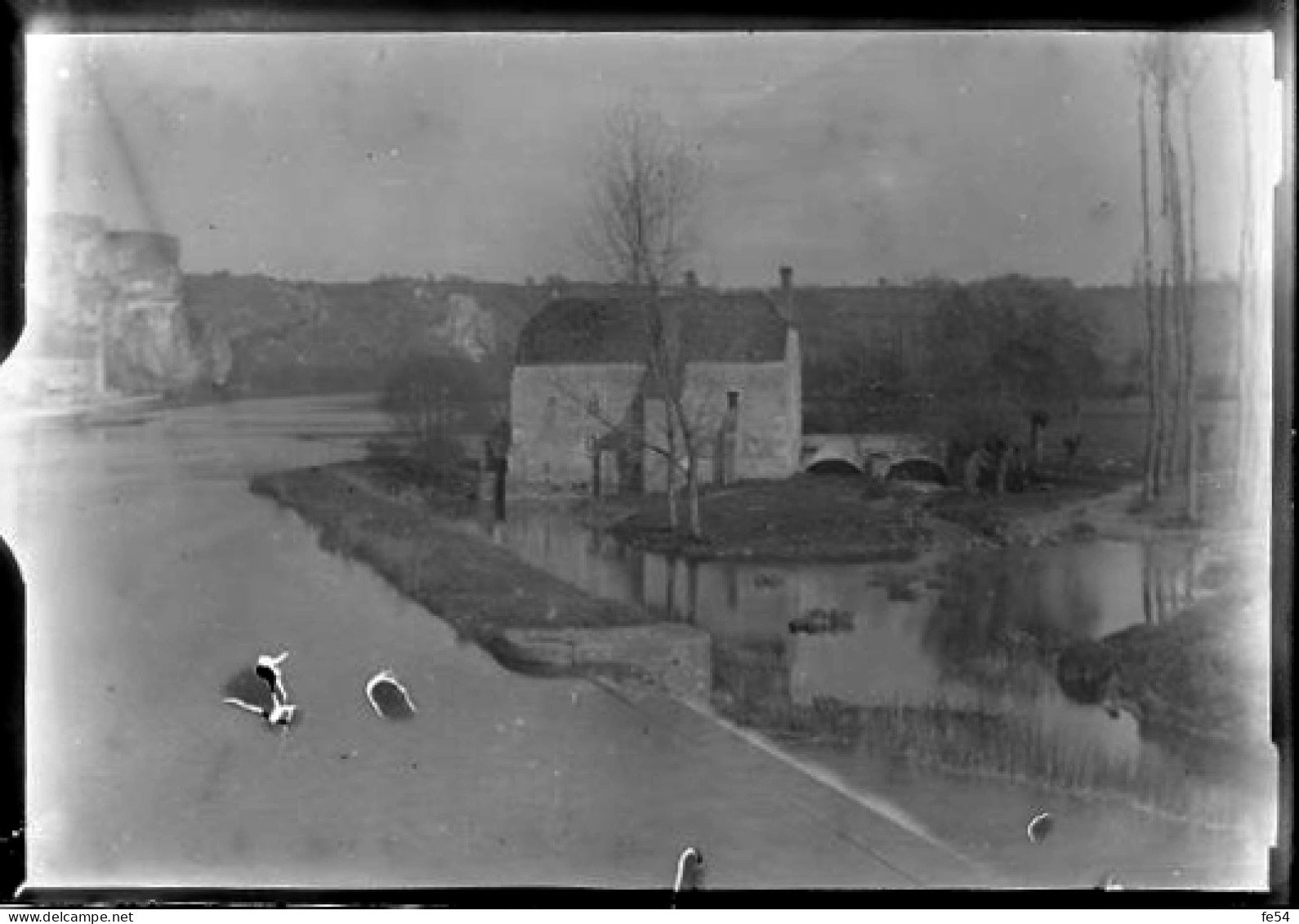 ° 89 ° MERRY SUR YONNE  ° Le Saussois, Moulin, Passerelle, Entrée Du Village ... 4 Plaques De Verre Négatives  6.5 X 9 ° - Diapositivas De Vidrio