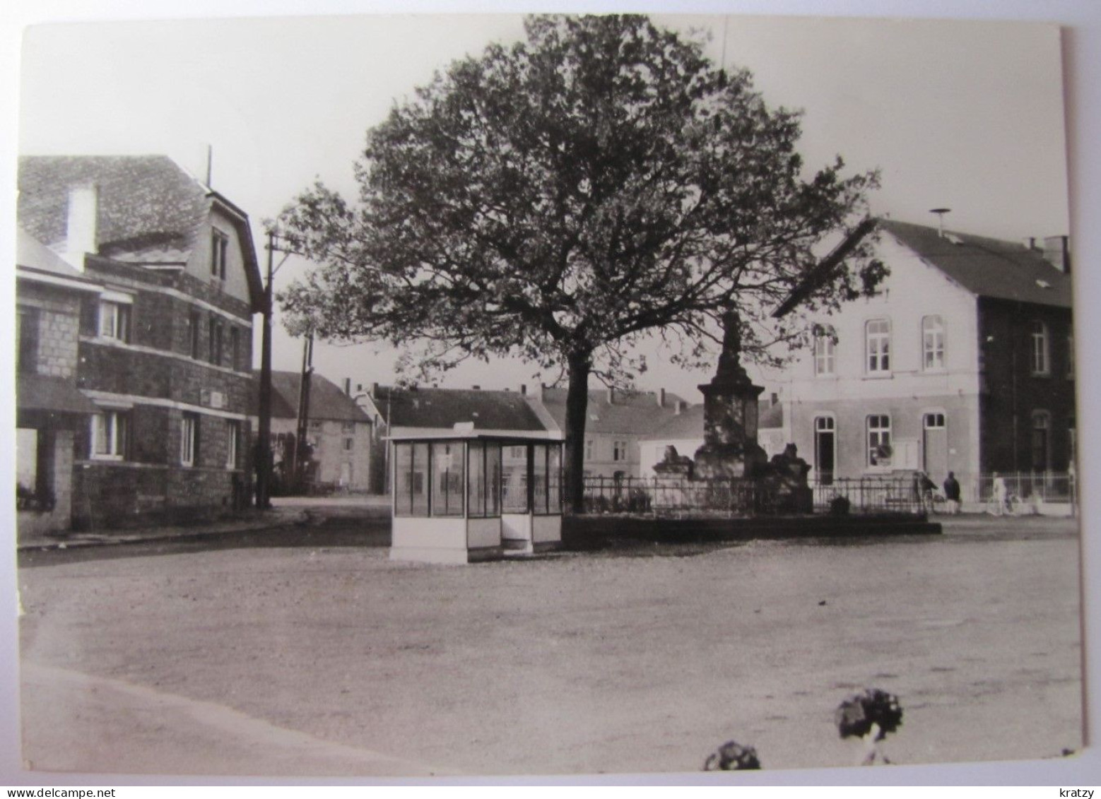 BELGIQUE - LUXEMBOURG - DAVERDISSE - HAUT FAYS - Place Du Village - Daverdisse