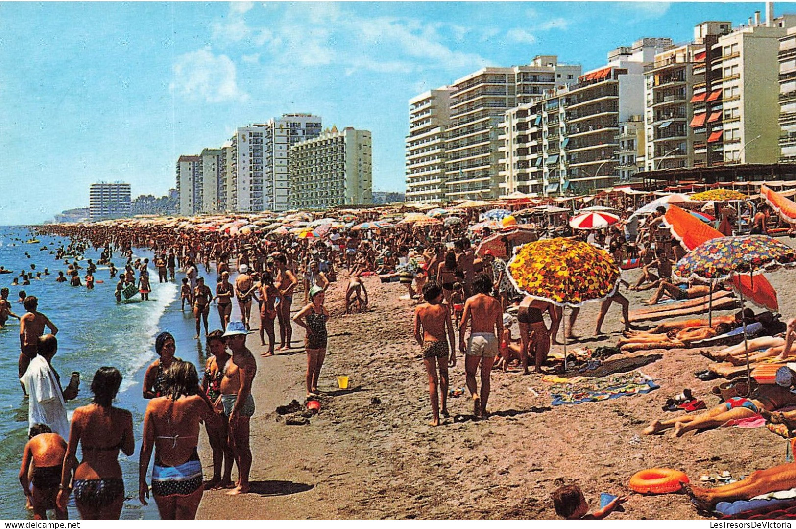 ESPAGNE - Costa Del Sol - Fuengirola - Vue Partielle De La Plage - Animé - Colorisé - Carte Postale - Sonstige & Ohne Zuordnung