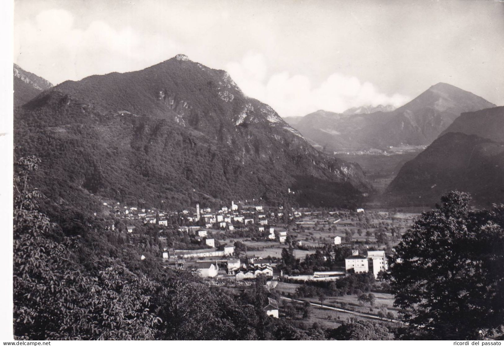 Cartolina Valsassina ( Lecco ) Panorama Di Introbio - Lecco