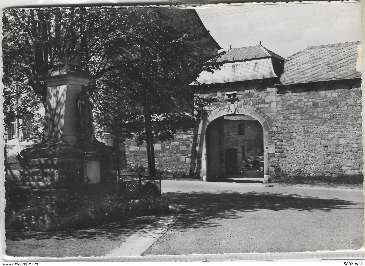 FERRIERES : La Ferme De Larousse - Ferrières