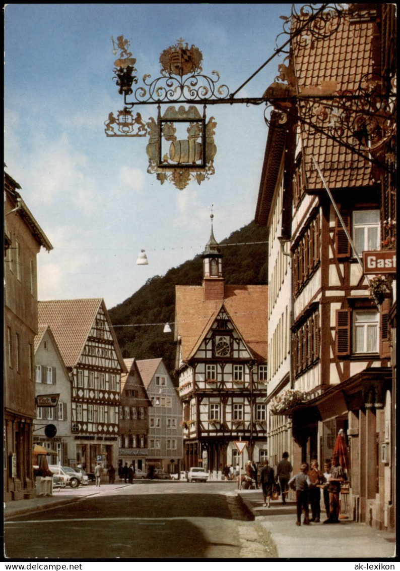 Ansichtskarte Bad Urach Ortspartie Mit Personen Beim Marktplatz 1970 - Bad Urach