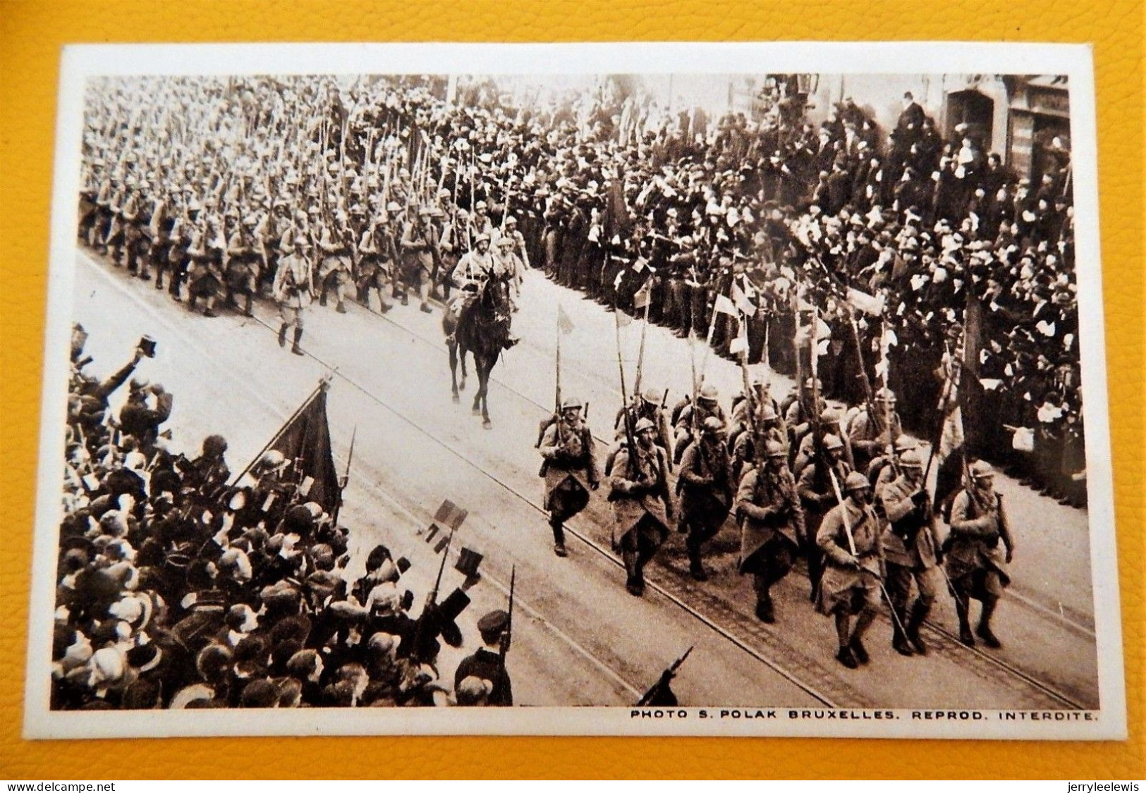 BRUXELLES - CARNET DE 10 CARTES - Rentrée triomphale du Roi Albert et des armées alliées le 22/11/1918