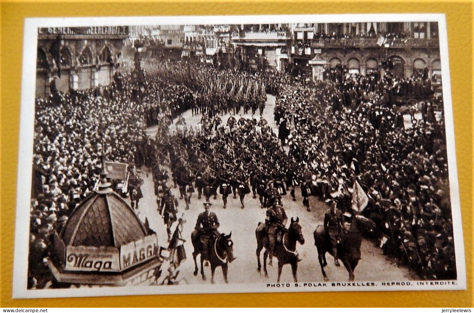 BRUXELLES - CARNET DE 10 CARTES - Rentrée triomphale du Roi Albert et des armées alliées le 22/11/1918