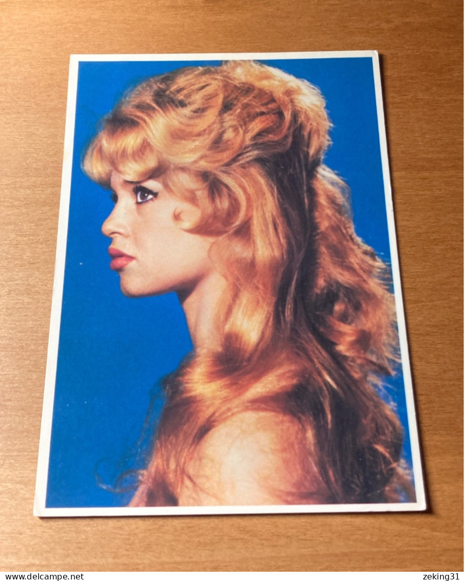 Brigitte Bardot. Carte Postale Uk - Femmes Célèbres